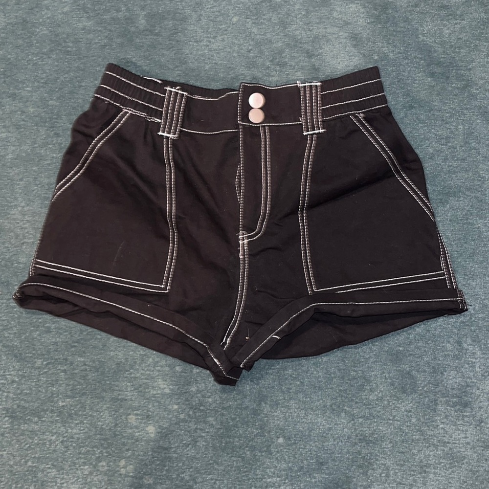 Never worn black cargo shorts